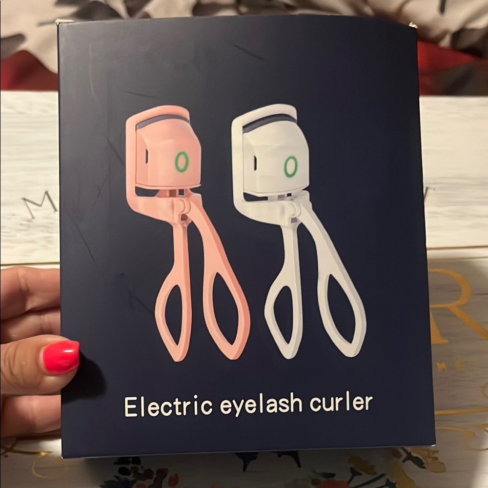Electric Eyelash Curler - Pink and White